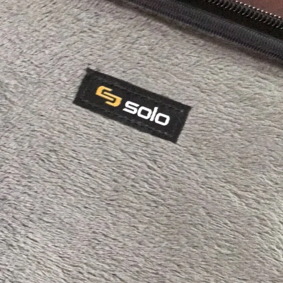 Solo Laptop IPAD PRO Bond Sleeve Black 17.3 - Picture 6 of 9